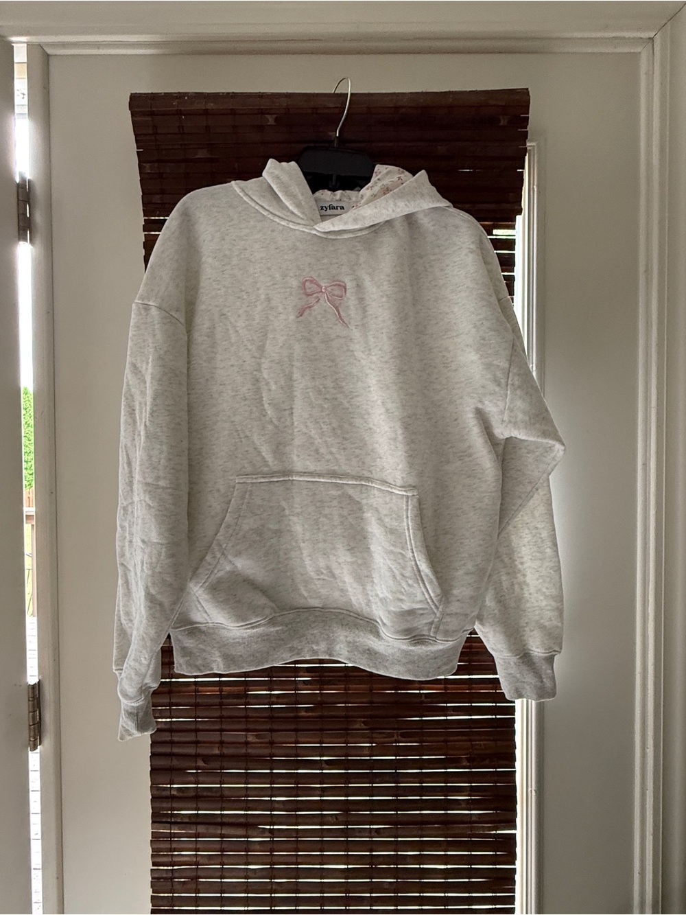 Cozy Ivory Hoodie with Pink Bow Embroidery and satin hood liner guc, sz M - Picture 3 of 9
